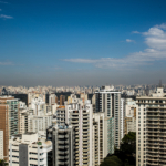 Topo de prédios de uma metrópole itbi