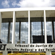 Deputado pode cumprir pena até em hotel, mas não pode ir à piscina