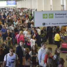 Prorrogação de reembolso das passagens aéreas segue para sanção