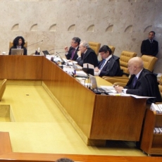 STF discute teto para servidor que acumula cargos
