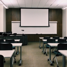 Faculdades de Direito oferecem disciplinas em inglês