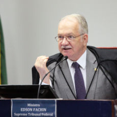 Fachin dá mais prazo para PF concluir inquérito de Temer