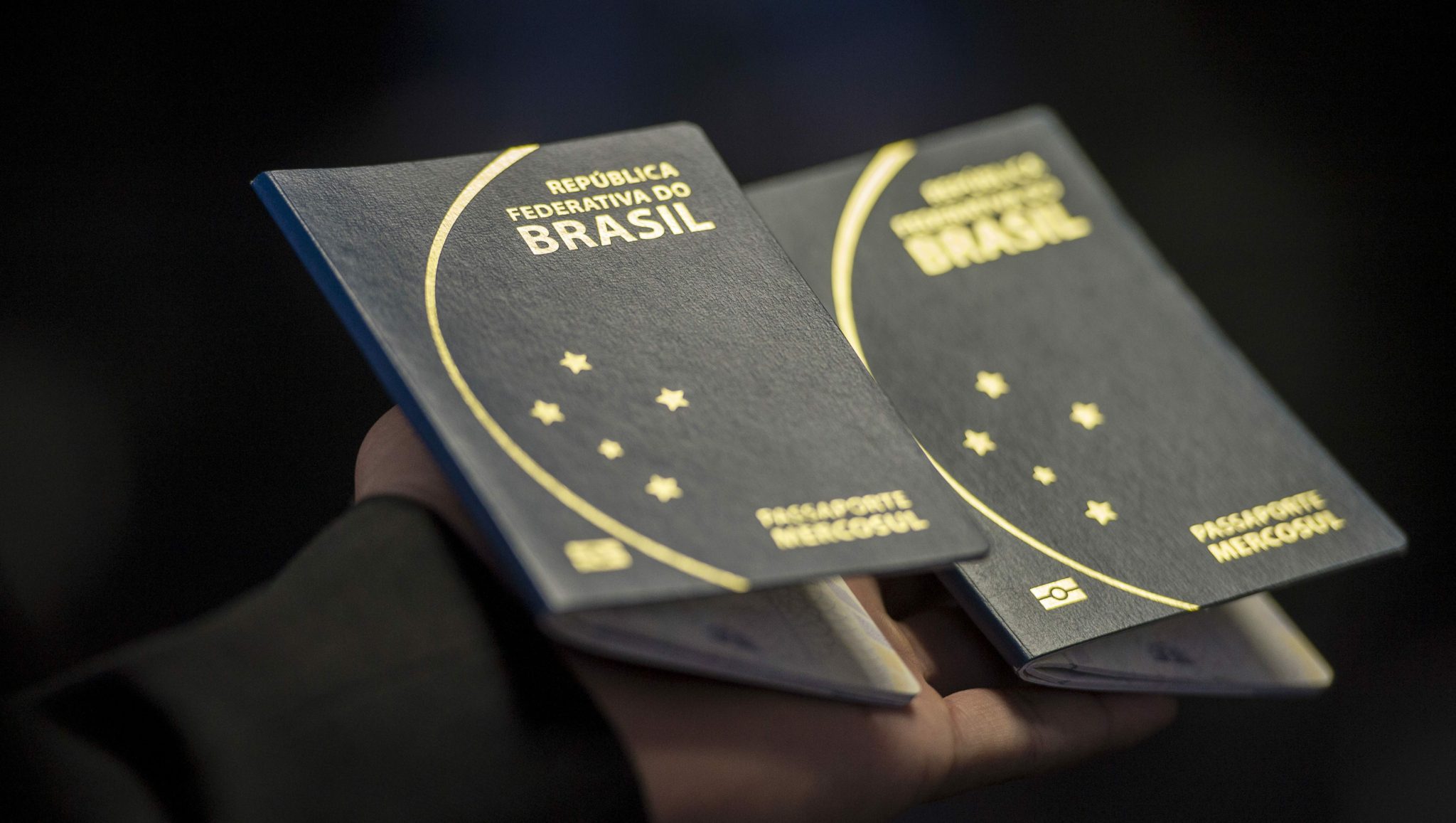 PT vai ao STF para derrubar suspensão de passaporte de devedor