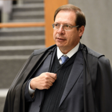Luís Felipe Salomão, do CNJ, suspende edital para promoção de juízes no TRF1