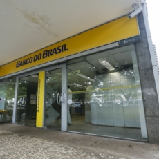 Banco é condenado por fazer advogado atuar como auxiliar de escritório