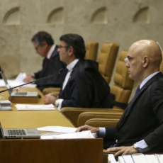 Moraes critica mandato de 10 anos para ministros do STF