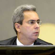 STJ começa a julgar compensação de ICMS sobre álcool anidro