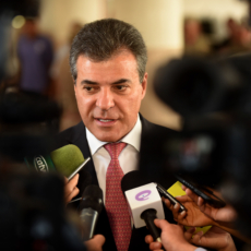Defesa de Beto Richa pede que Gilmar Mendes decida sobre relaxamento da prisão