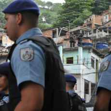 Entre a frustração e a esperança enquanto massacre em Jacarezinho ainda acontece