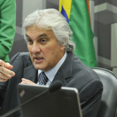 Receita vê indícios de que Delcídio pode ter ‘afrontado’ delação premiada