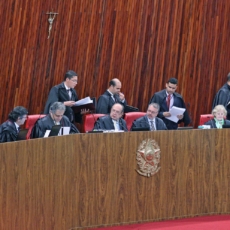 TSE aprova resoluções para eleições de 2018