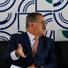 Vice do STJ não vê risco de imediata prisão e nega HC preventivo a Lula