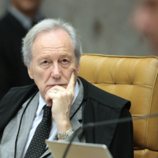 Ação que pede suspensão de gratificação a membros do MPSP está parada há um ano