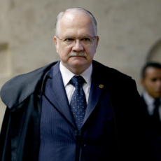 Sem tese sobre prisão em 2º Grau, Fachin vota pela rejeição de HC de Lula