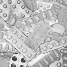 Compartilhamento de riscos na compra de medicamentos
