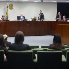 2ª Turma: restrição do foro deixa no STF denúncia contra parlamentar reeleito