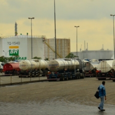 Greve dos petroleiros custaria R$ 349 milhões por dia, diz AGU