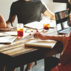 Curso Direito e Desenvolvimento debate liderança e novos temas da carreira