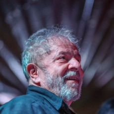STJ julga recurso de Lula