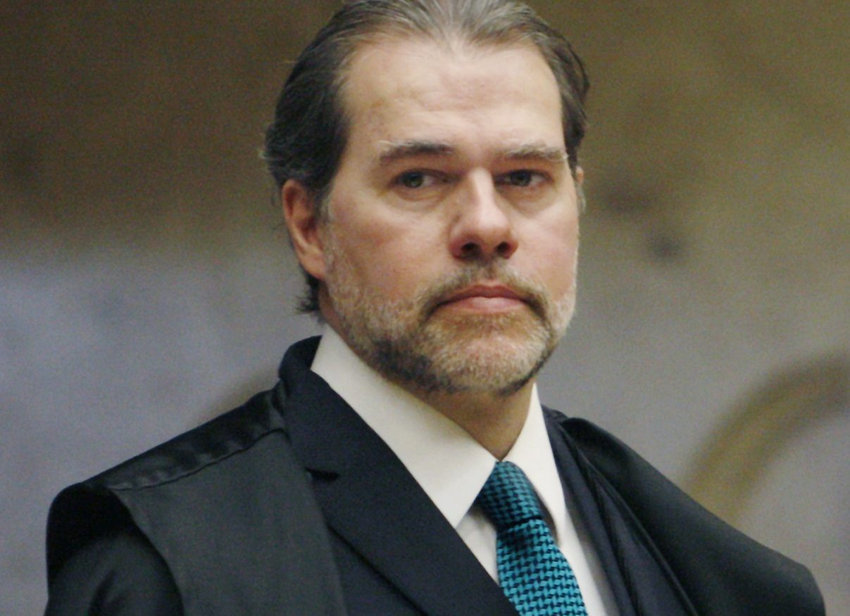 Toffoli propõe a Congresso que prescrição não corra se houver recurso no STJ ou STF