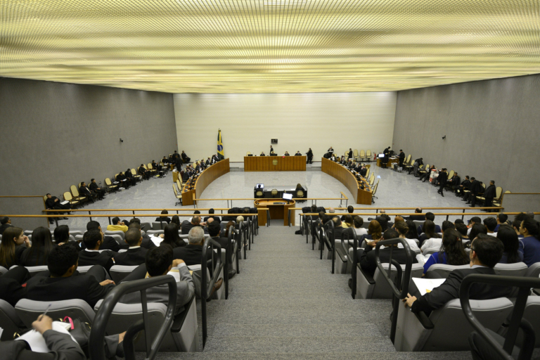 tributária stj essencialidade de pis e cofins, Feriados locais Corte Especial Reafirmação da DER