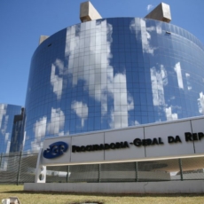 Juízes e procuradores divergem sobre ideia da PGR de vara eleitoral de crime conexo