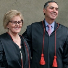 Rosa Weber mantém Barroso como relator de registro de Lula no TSE