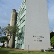 SPE aproveita resultado do PIB de 2022 para reforçar cruzada do governo anti-juros altos