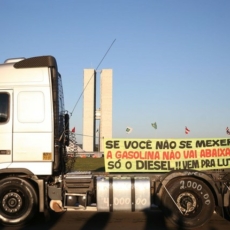 Após greve dos caminhoneiros, Câmara tem cinco projetos de lei para combustíveis