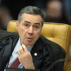 Barroso pede vista em ações que discutem desempate pró-contribuinte no Carf
