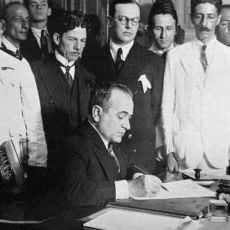 Associar a CLT ao fascismo é uma mistificação da História