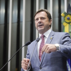 1ª Turma do STF manda prender senador Acir Gurgacz