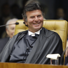 STF deve julgar em conjunto ações sobre correção monetária em precatórios