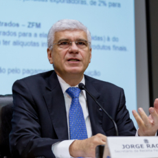 Receita publica parecer com interpretações sobre insumos de PIS e Cofins