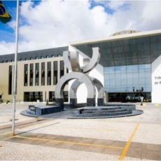 CNJ suspende antecipação de indenização de férias de 2021 a magistrados do TJBA