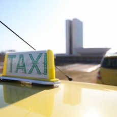 Carf: compra de veículo para arrendamento a taxista não é isenta de IPI
