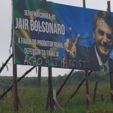 MP aponta ao TSE 179 outdoors irregulares a favor de Bolsonaro