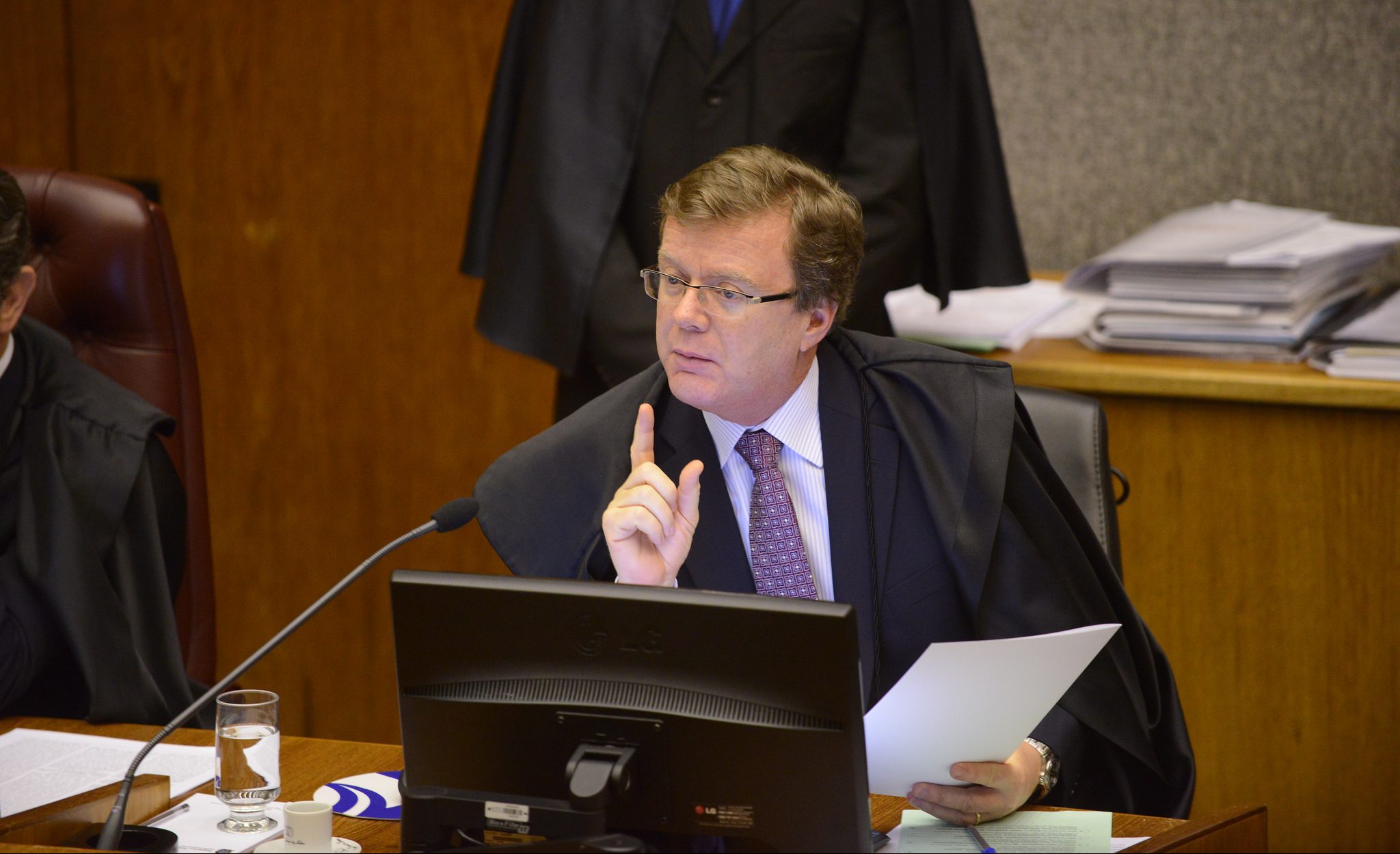 STJ pode definir se ICMS retirado de PIS/Cofins é destacado ou recolhido