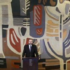 Pai de Ernesto Araújo deu parecer favorável à extradição de oficial nazista