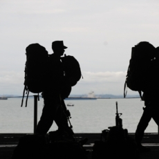 Serviço militar e o antagonismo democrático