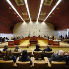 STF: Judiciário não pode interferir em decisão do presidente de indultar presos