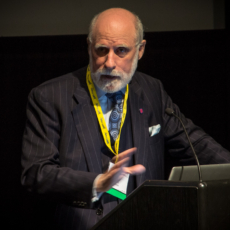 Setor privado não deve arcar com toda responsabilidade sobre conteúdo, diz Vint Cerf
