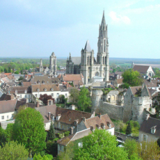 Senlis: cidade romana, cidade real
