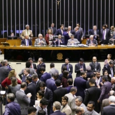 Maioria dos brasileiros acredita em melhora imediata da economia após reforma