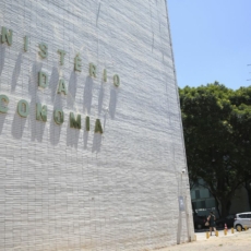 Correção monetária da taxa do Siscomex: transação como possível caminho