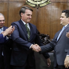 Errar o diagnóstico e agravar a doença: a PEC contra a judicialização de direitos sociais