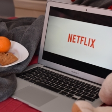 Ferramenta de variação de velocidade da Netflix e os direitos morais dos autores