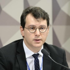 ‘Sistema tributário dificulta investimento produtivo’, diz economista do BTG Pactual