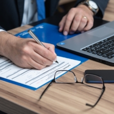 Advogados já podem negativar nome de cliente inadimplente