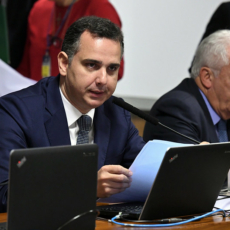 Pacheco lê requerimento e amplia escopo da CPI da Pandemia